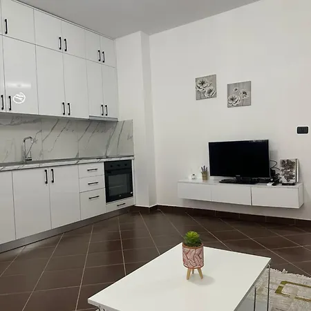 Iri Lägenhet Durrës